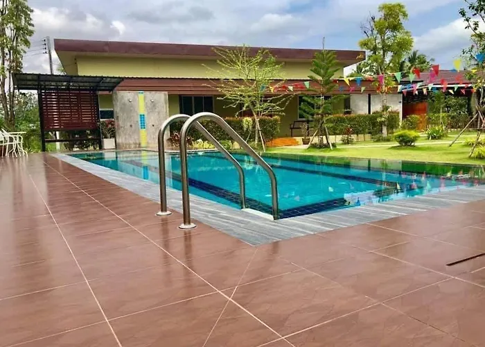 บ้านไร่แสงเดือน รีสอร์ท บ้านคา