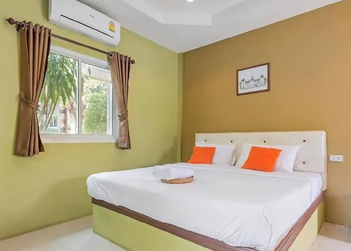 รีสอร์ท บ้านไร่แสงเดือน