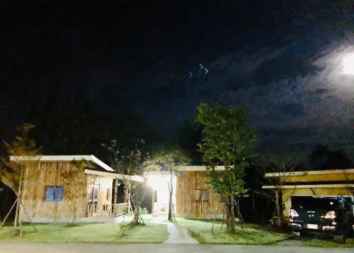 รีสอร์ท บ้านไร่แสงเดือน