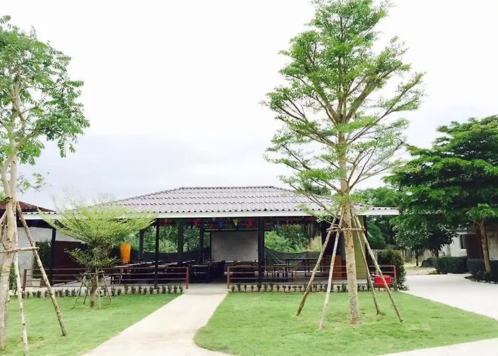 บ้านไร่แสงเดือน * บ้านคา